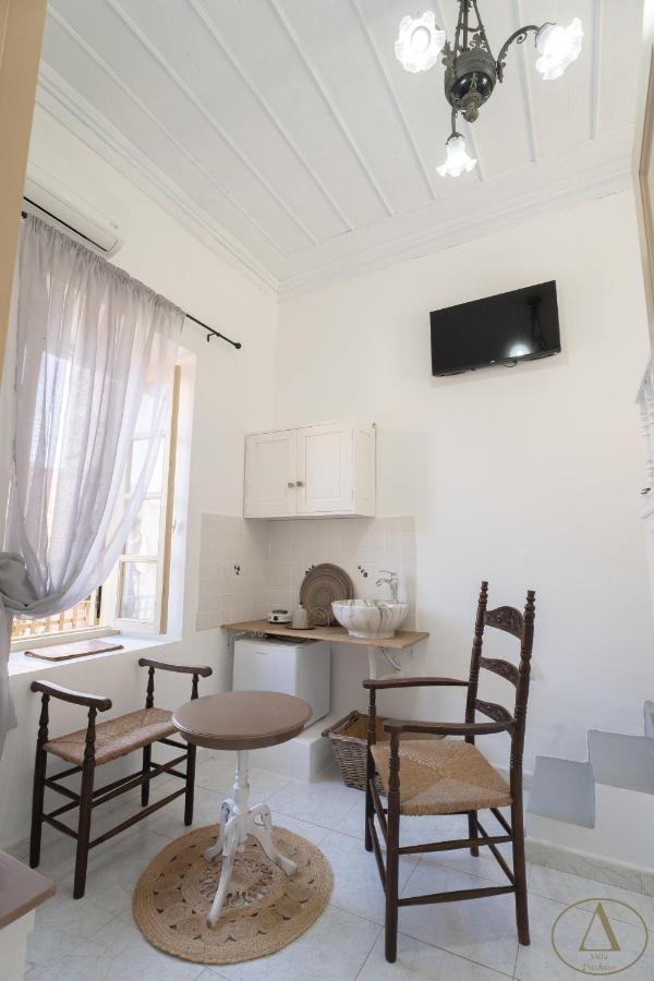Mansion House Villa Chalki Town Buitenkant foto